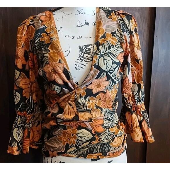 Fray Fall Orange Black Women’s Small Wrap Top Blouse Puff 3/4 Sleeve Lightweight - Picture 1 of 8